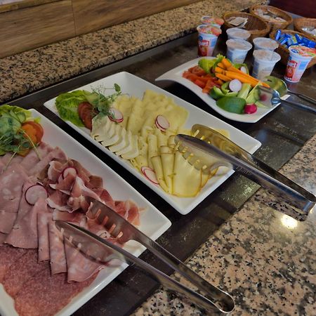Motel Olympland Трутнов Екстериор снимка