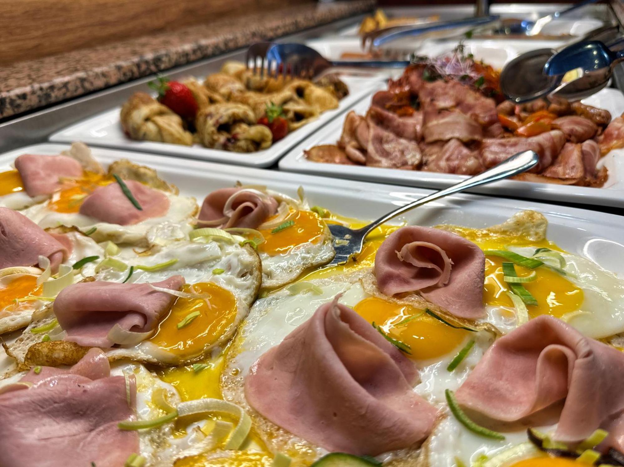 Motel Olympland Трутнов Екстериор снимка